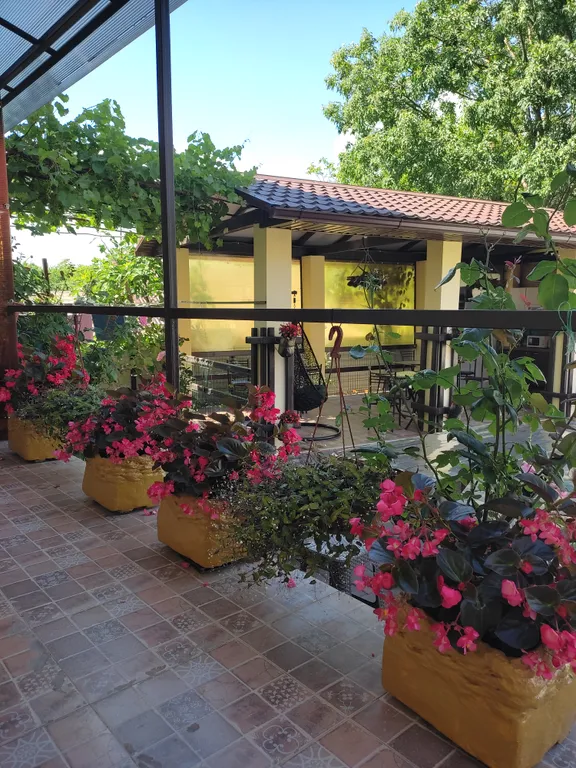 Семейная комната с личным внешним санузлом и балконом