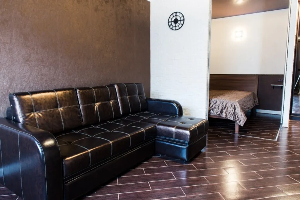 Студия с камином и джакузи