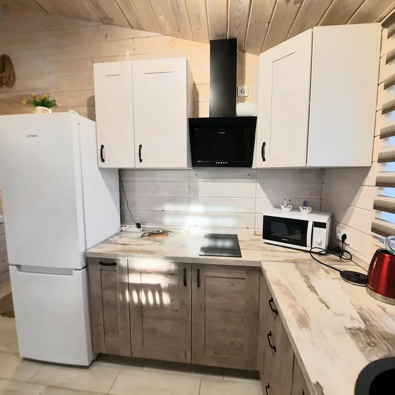 Уютный дом с дровяной баней и камином у Петергофа.