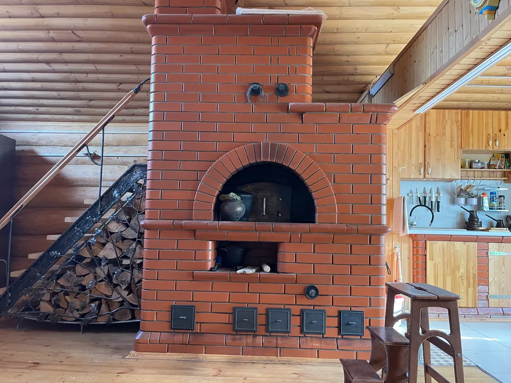 Уютный дом с русской печкой.