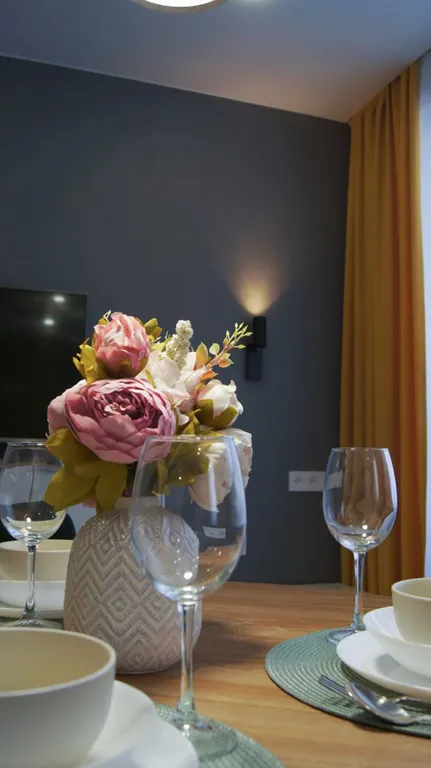 Стильная евро-двухкомнатная квартира на Томск1