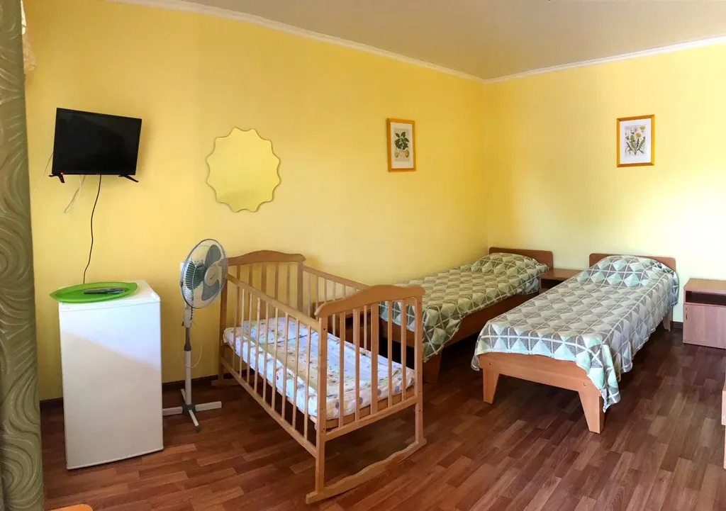 Квартира Комната для 2х гостей со всеми удобствами (вентилятор) — аренда посуточно в Новофёдоровка