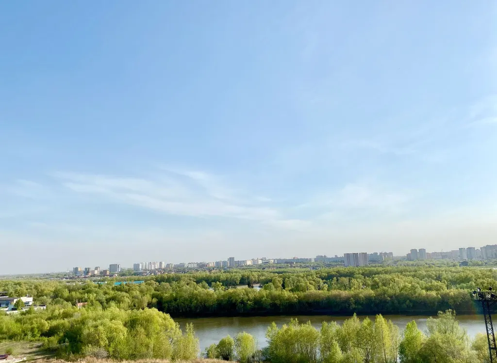 Видовая квартира на берегу Иртыша в центре