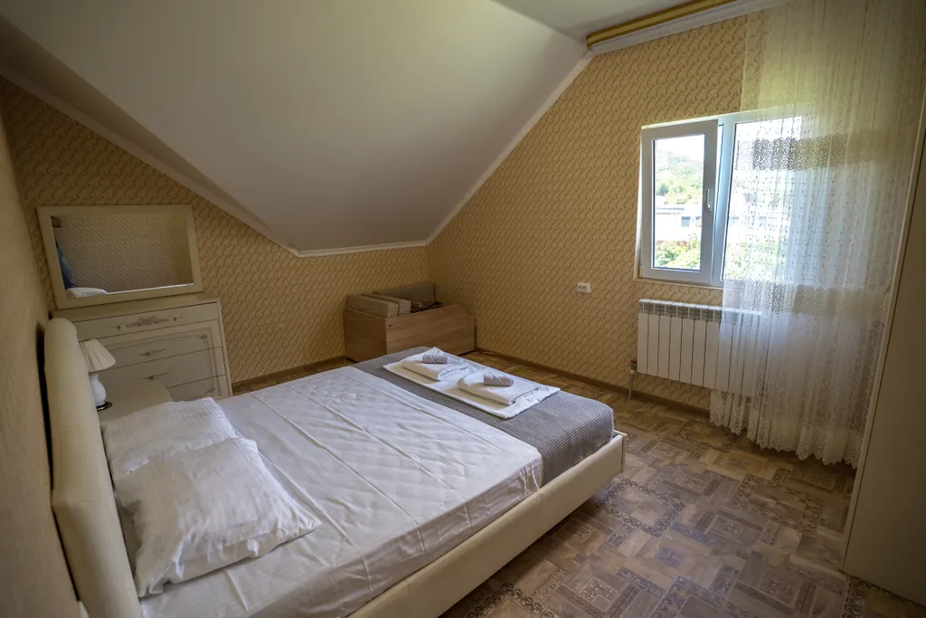 Коттедж Домик в лесу — Пляхо