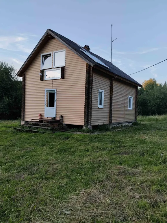 Коттедж Дом среди трех озёр — Луга