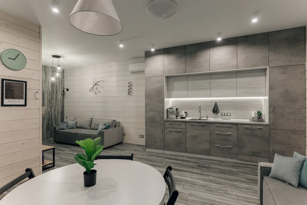 Дом с баней и купелью около Минского моря