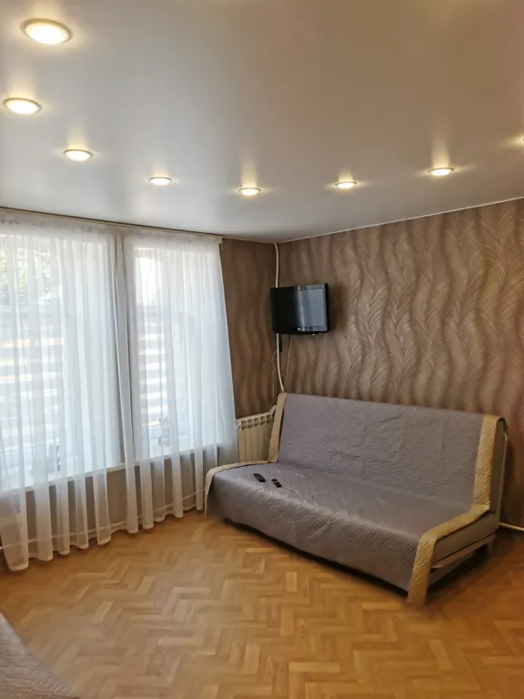 Уютная квартира с отдельным входом в исторической части города — аренда посуточно в Выборг