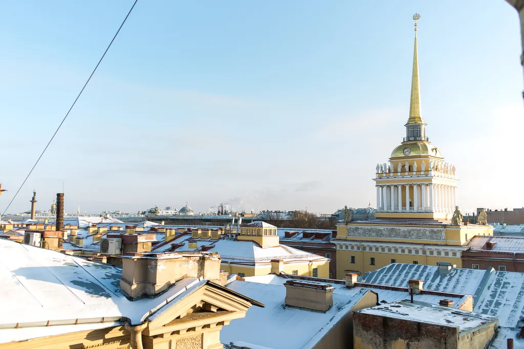 Bronza Superior на Адмиралтейской набережной