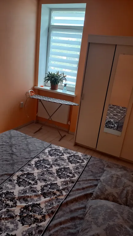 Уютная, светлая квартира ,кухня-студия,спальная.