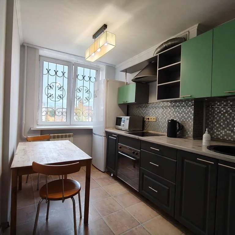 Двухкомнатная квартира недалеко от больницы Пирогова