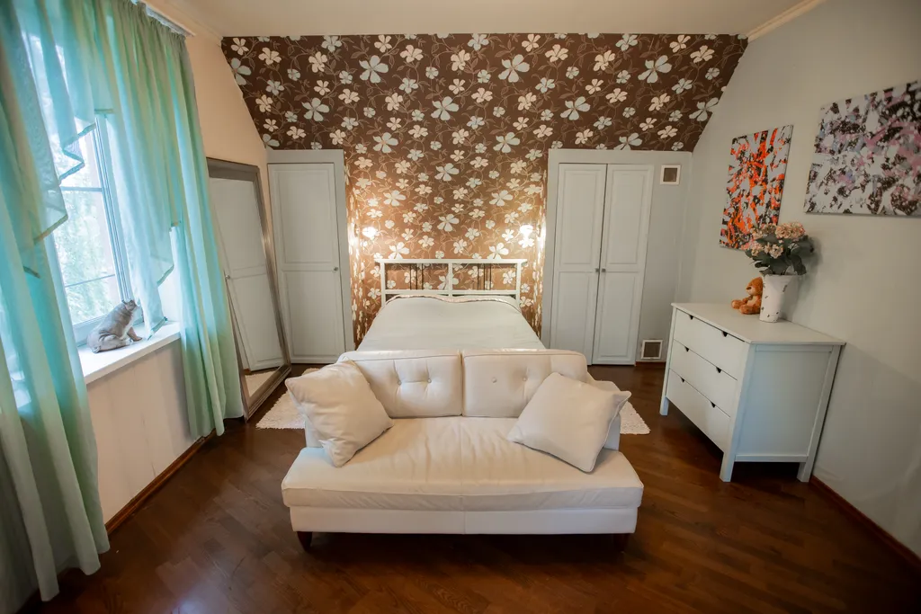 Розовая дача в Грузино