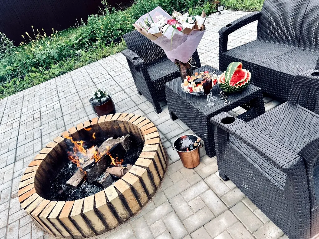 Коттедж Домик-шале-люкс с гидромассажной ванной — Великий Новгород