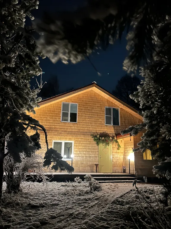 Коттедж Коттедж на 16 мест, семейные праздники, для ретриты, мероприятия, баня — Москва