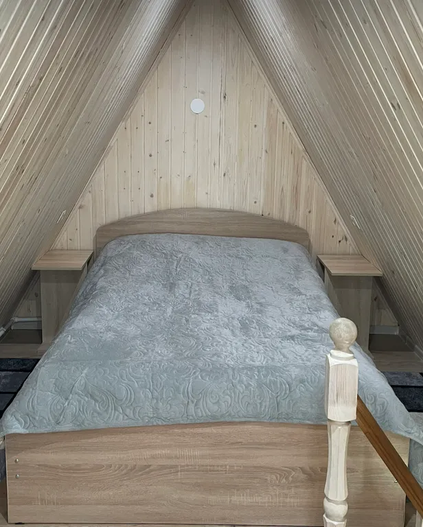 Домик в стиле A-frame с видом на горы