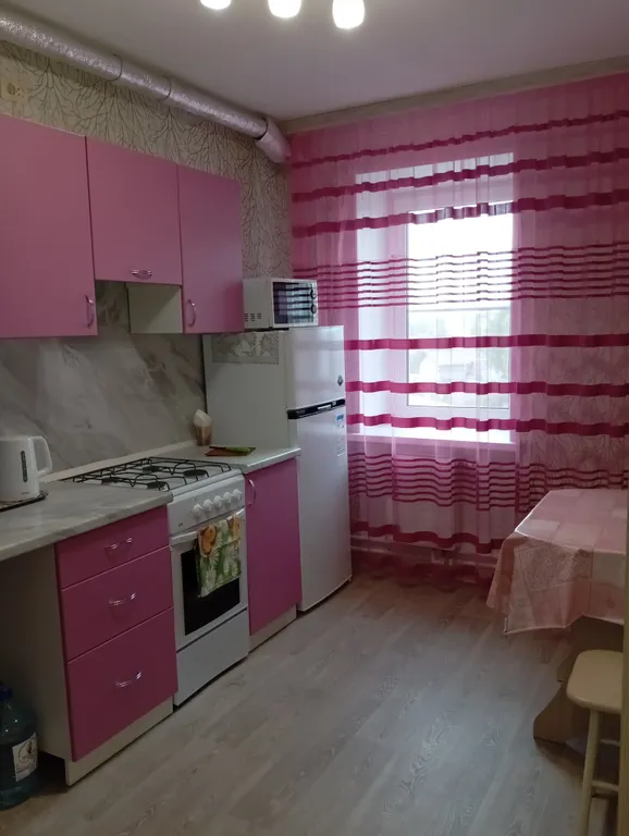 Однокомнатная квартира недалеко от Кремля — аренда посуточно в Псков