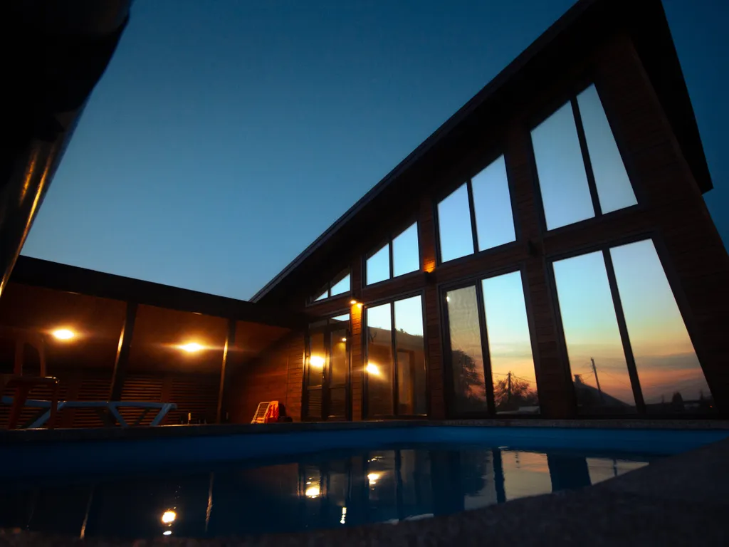 Апартаменты с горячим бассейном и видом на горы