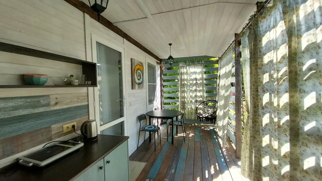 Домик с удобствами и кухней Персиковая поляна