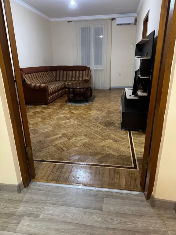 Коттедж Часть дома в центре столицы — Сухум