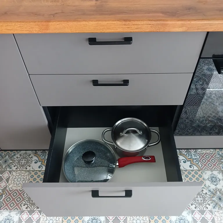 Квартира Квартира Шикарная новая студия в центре города — Омск