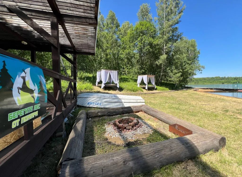 Вилла на берегу Ангары