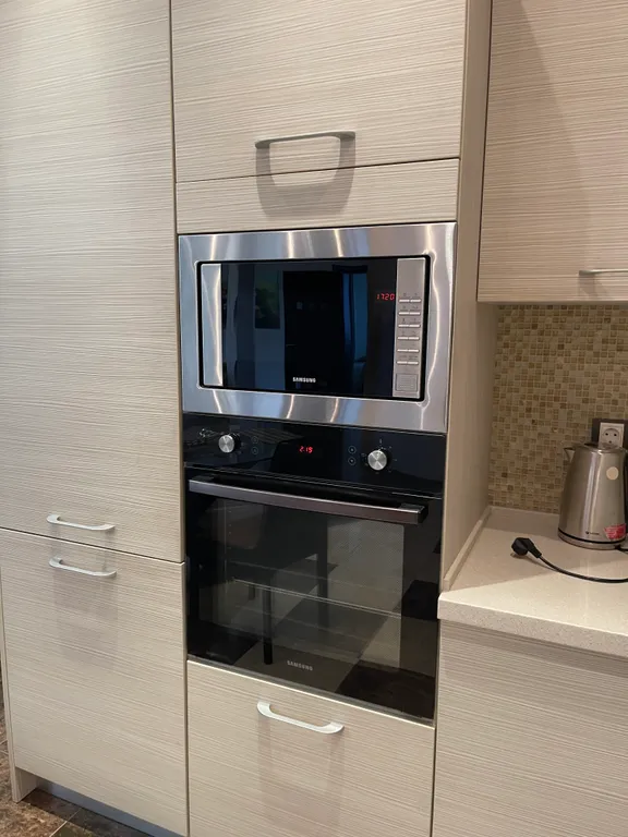 Элитная квартира с джакузи и прекрасным видом на город в самом центре