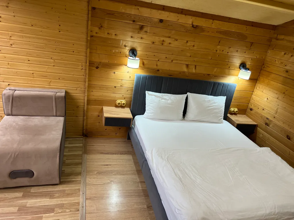 Коттедж Люкс домик — Гагра