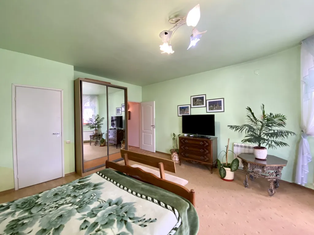 Дом в центре с видом на море