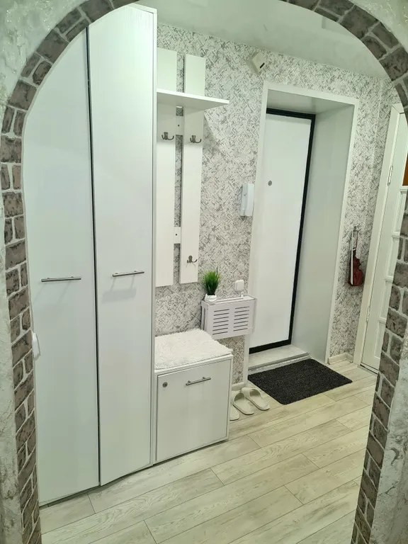 Комфортная тёплая квартира с камином возле двух стоматологий