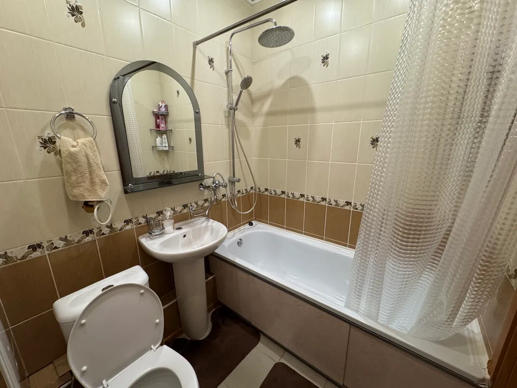 Двухэтажная трёхкомнатная квартира