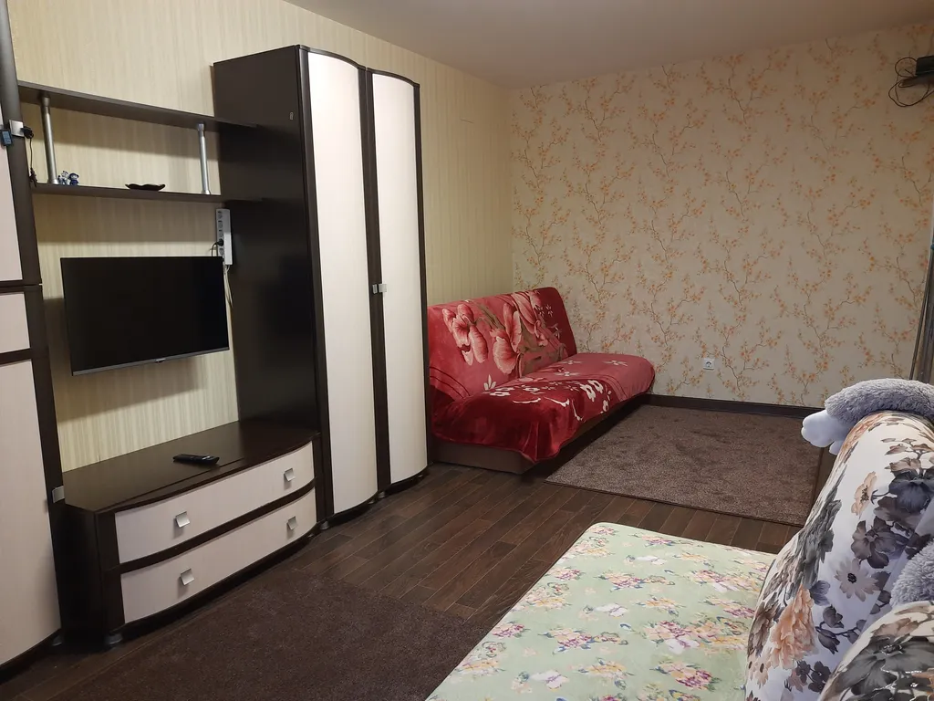 Солнечная, тихая квартира рядом с центром города