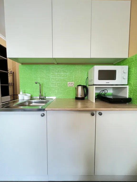 Зеленая студия на море