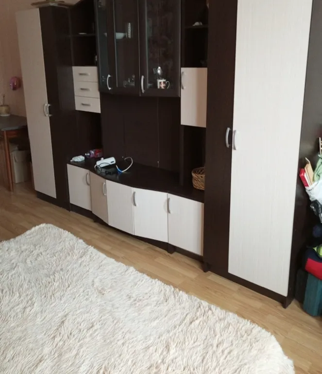 Комната с балконом