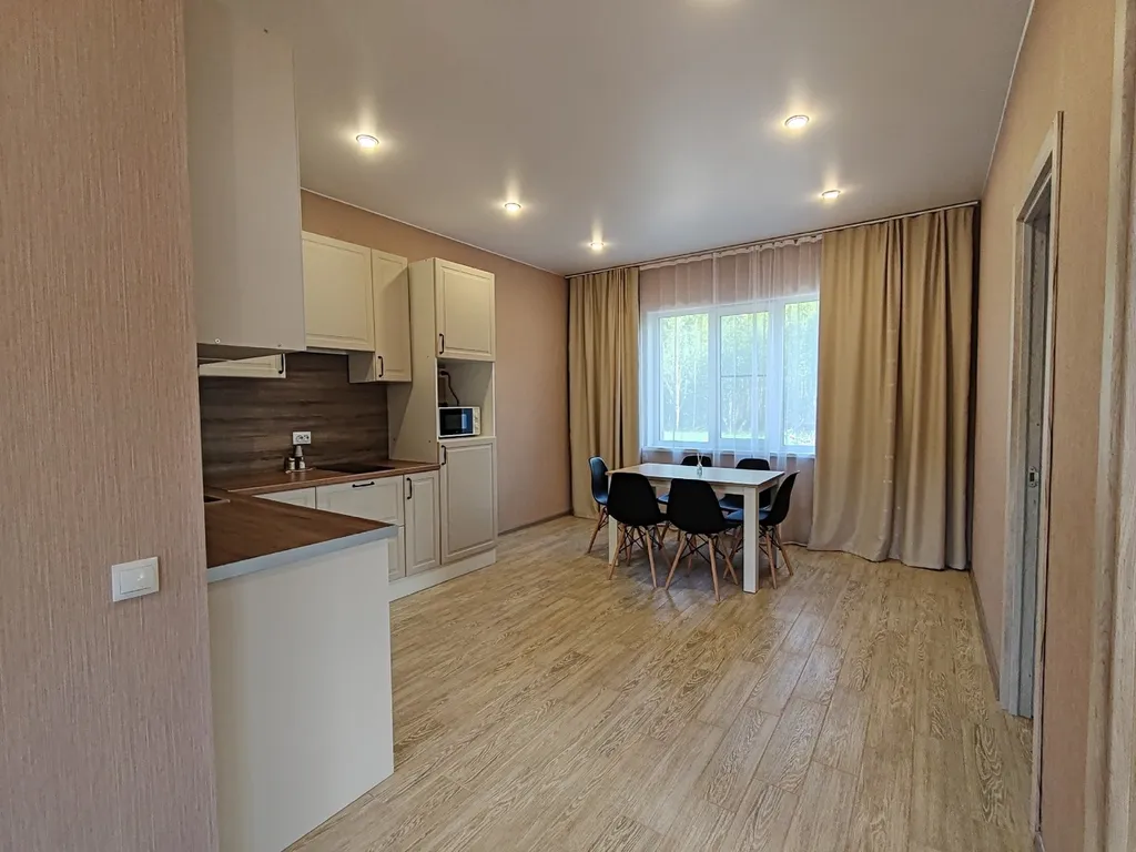 3-комнатные апартаменты в гостевом комплексе Лето