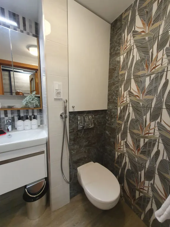 Уютная семейная квартира с новым ремонтом и стильным интерьером