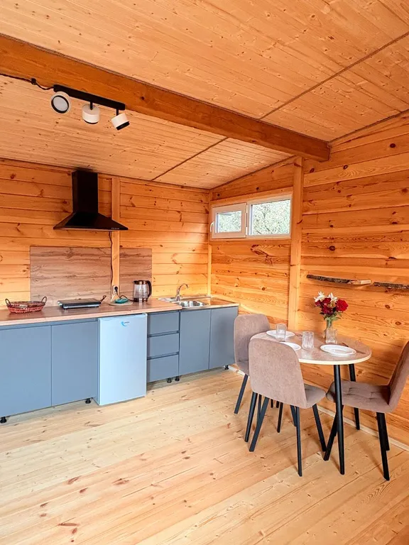 Уютный дом для посуточного проживания в Агудзере с частной территорией