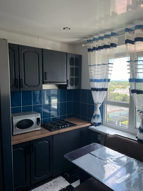 Уютная квартира в самом центре поселка