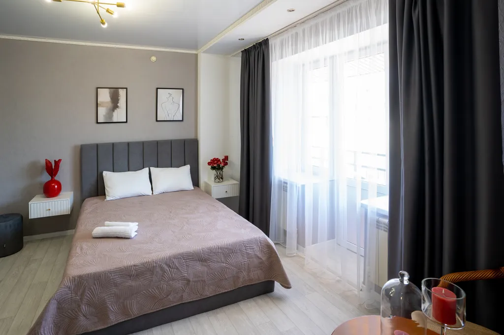 Квартира Семейный двухкомнатный номер с балконом — аренда посуточно в Астрахань