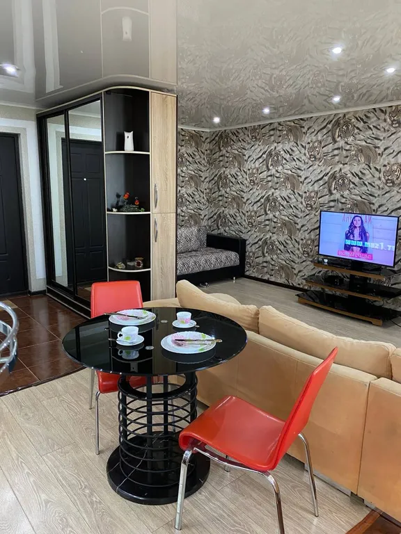 Красивая, уютная, стильная квартира - студия с шикарным видом из окон