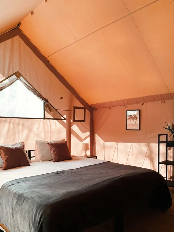 Шатер Комфорт с видом на Куршский залив