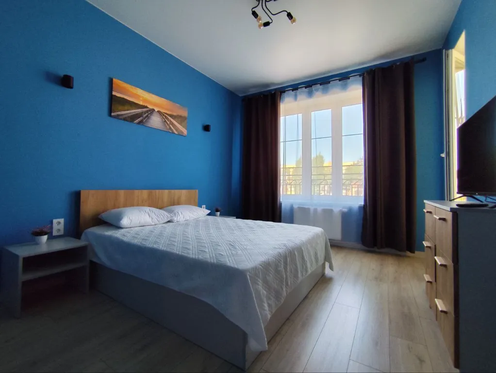 "Море и Брют" стильная квартира рядом с морем