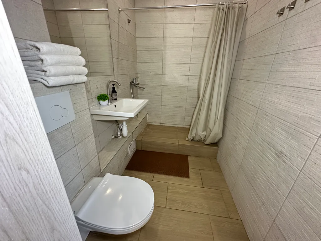 Двухэтажные апартаменты с балконом Столица 2313