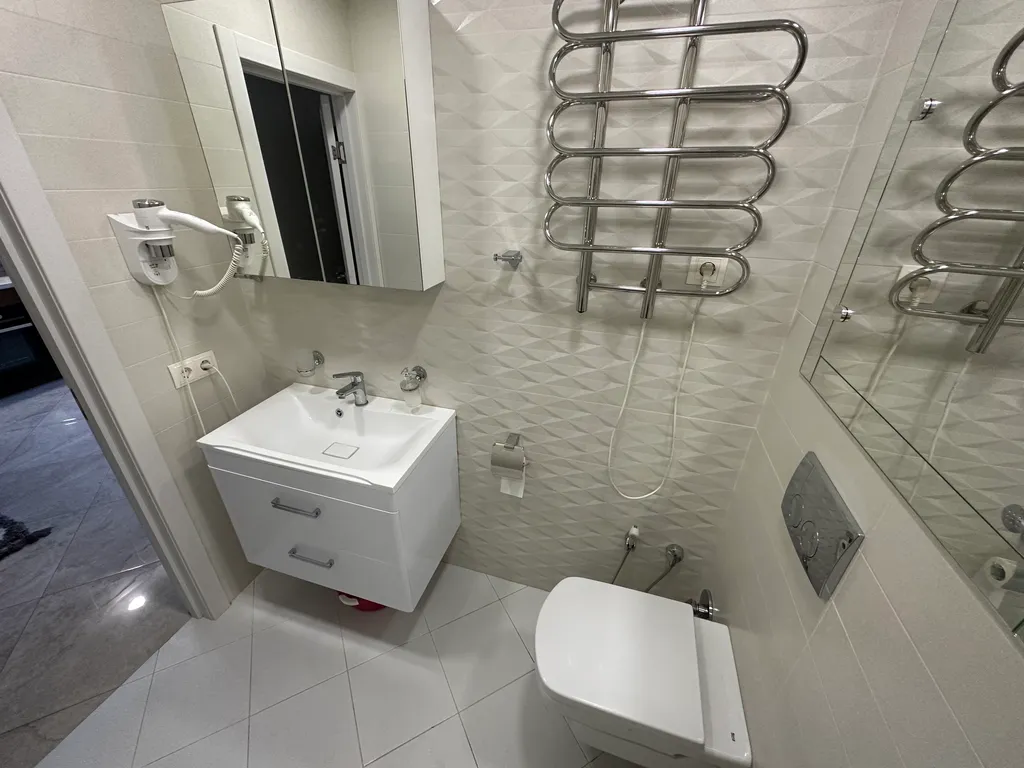 Пушка-евродвушка с видом на горы и Мариотт