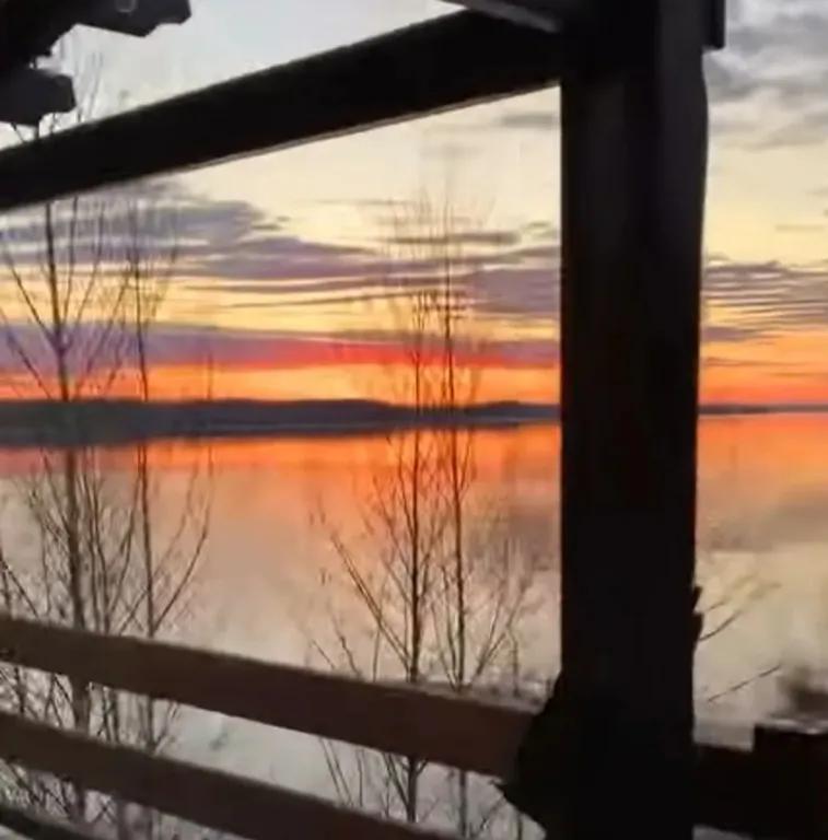 Парящий дом на Волге