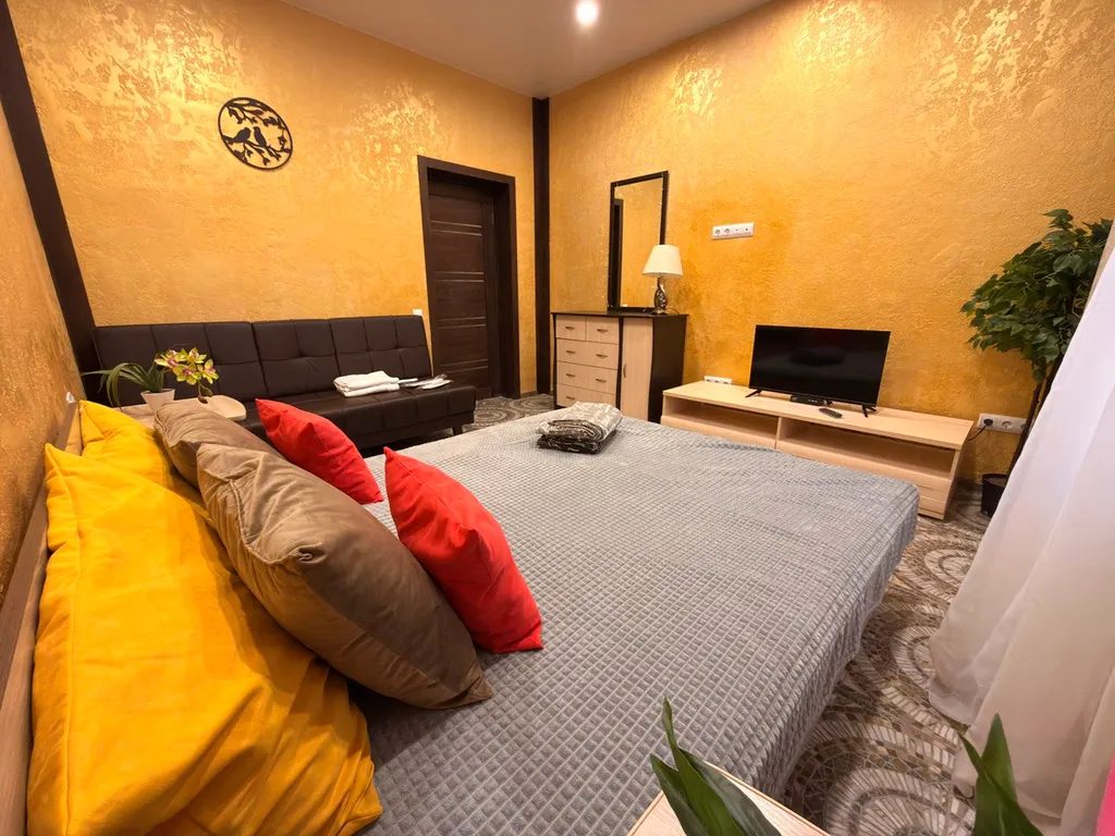 Дом Золотой