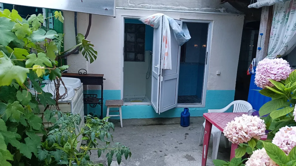 Двушка эконом у моря в Лазаревском