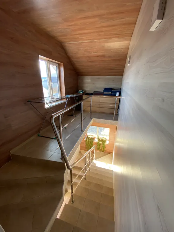 Уютный гостевой дворик в живописном тихом уголке