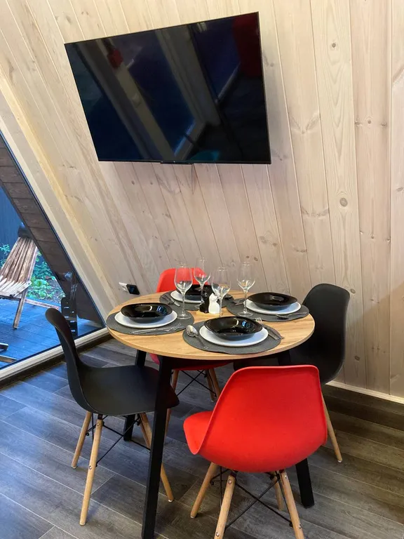 Уютный домик с банным чаном и панорамным видом на лес