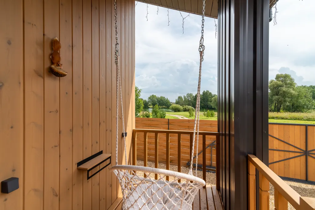 Skandi Белка загородный дом у пруда в подмосковье