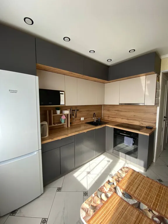 Уютная квартира в микрорайоне города — аренда посуточно в Тобольск