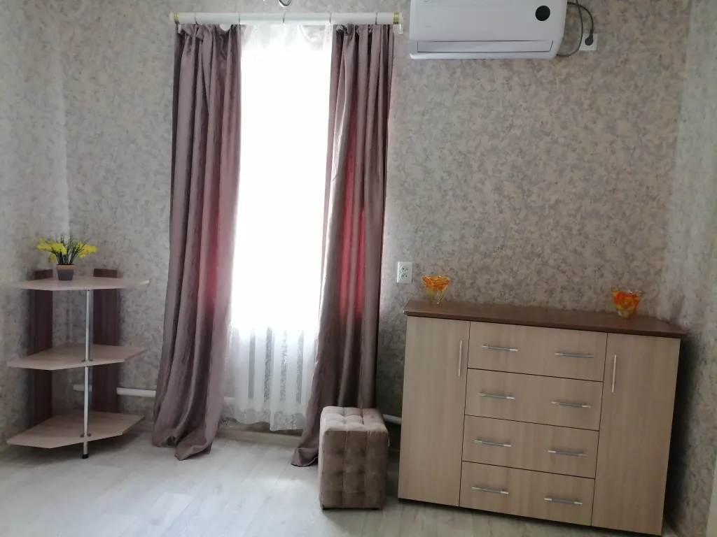 Частный дом с уютным двориком недалеко от центра